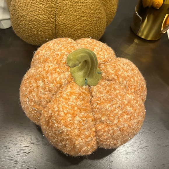 Crafted knitted pumpkins home decor Big and small Set of Two! Cute - Picture 4 of 5